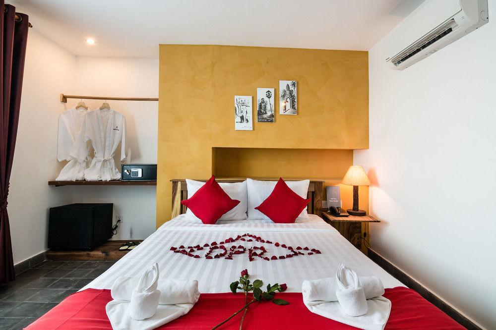 Diamond Palace Resort & Sky Bar Phnom Penh Exterior photo